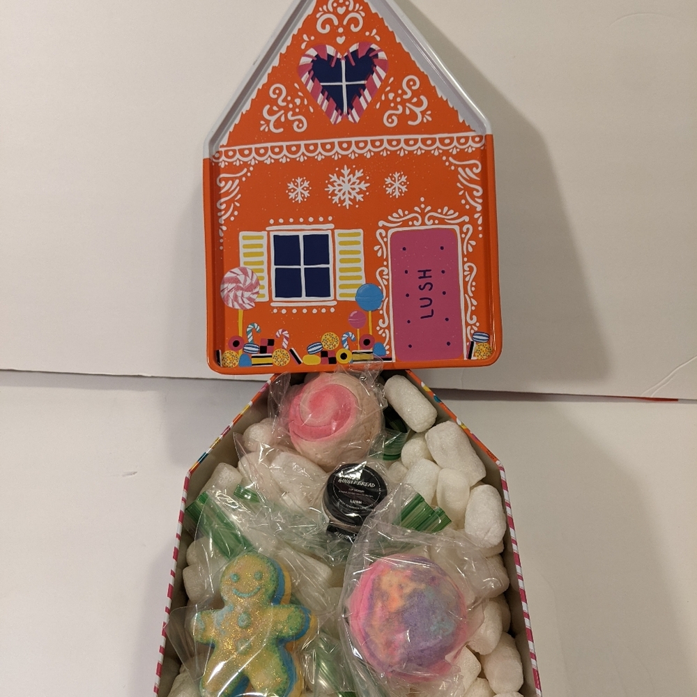Lush Gingerbread gift tin with Lush goodies! Please see all of the pictures.